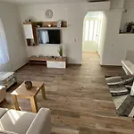 Sunset House With Seaview חוואר
